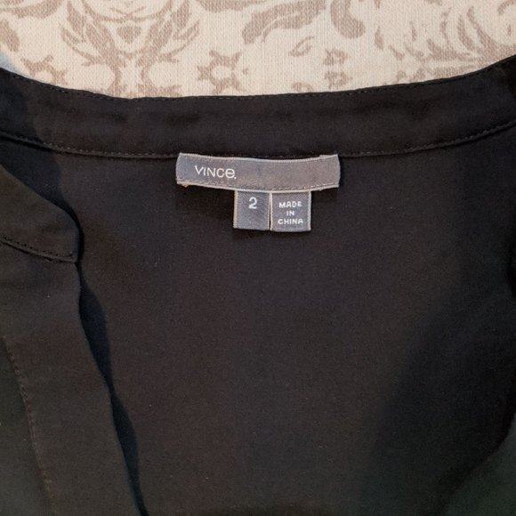 VINCE Black Rib Trim Half Placket Silk Popover Blouse Size 2 - Picture 6 of 13